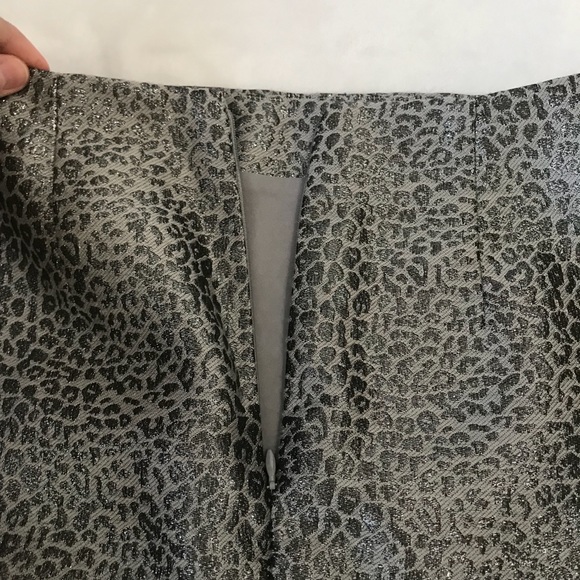 NWOT🌟 Ann Taylor Silver Knee Length Pencil Skirt - Picture 6 of 7